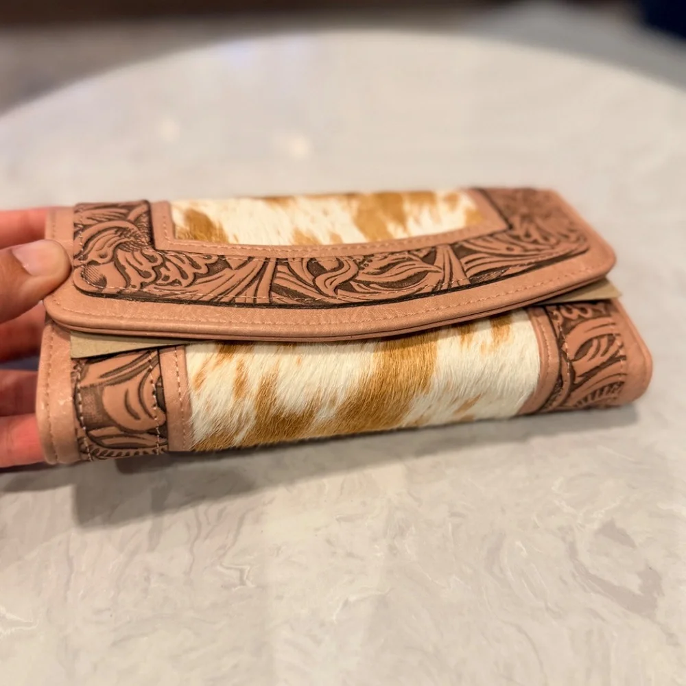 Montana West Hair-On Hide Tooled Wallet – Western Wristlet Pink
